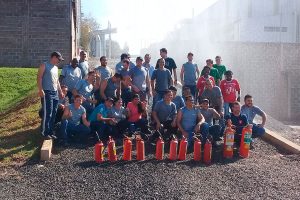 Treinamento e reciclagem da Brigada de Incêndio da Cozimax Móveis de Aço em 2018.