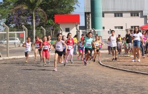 Corrida Kids Cozimax é sucesso de público